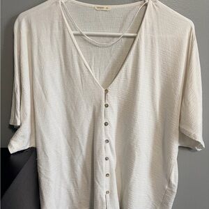 Oshio Ivory Button-Down Women's Shirt